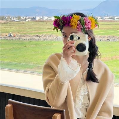 鲁姬哈蒂海报