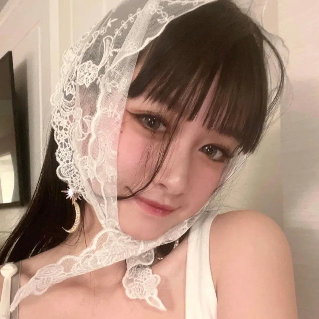 俏女小神探海报